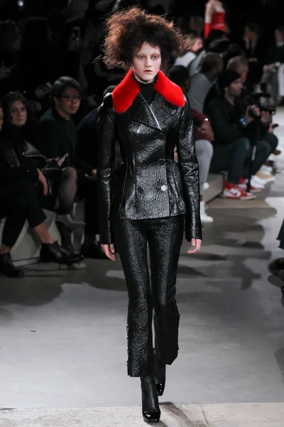 Look 7